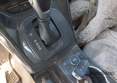 2014 Ford Escape Titanium z USA, uszkodzony, nr VIN 1FMCU0J99EUC85291